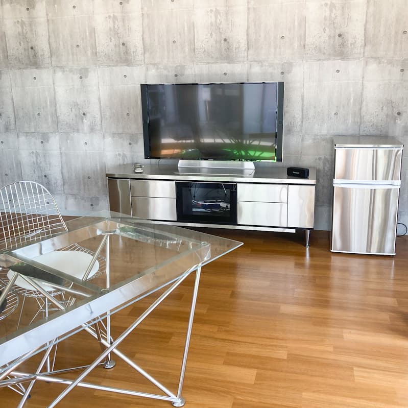 弊社オリジナルデザインや提携デザイナーの家具も受注生産致します