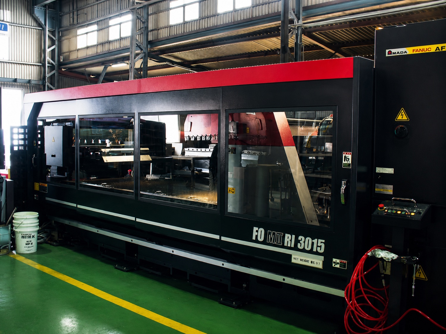 AMADA フライングオプティクスレーザーマシン
