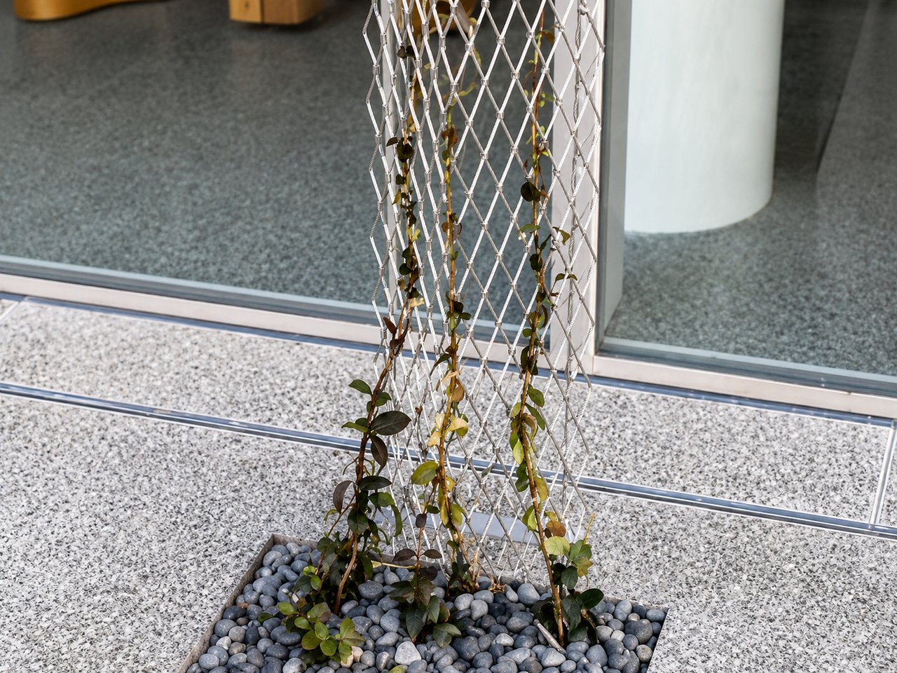 外観緑化用植物登はん金物