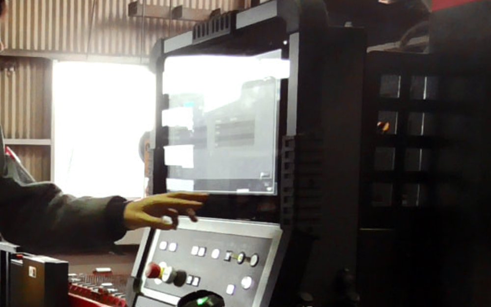 職人と最新機器
