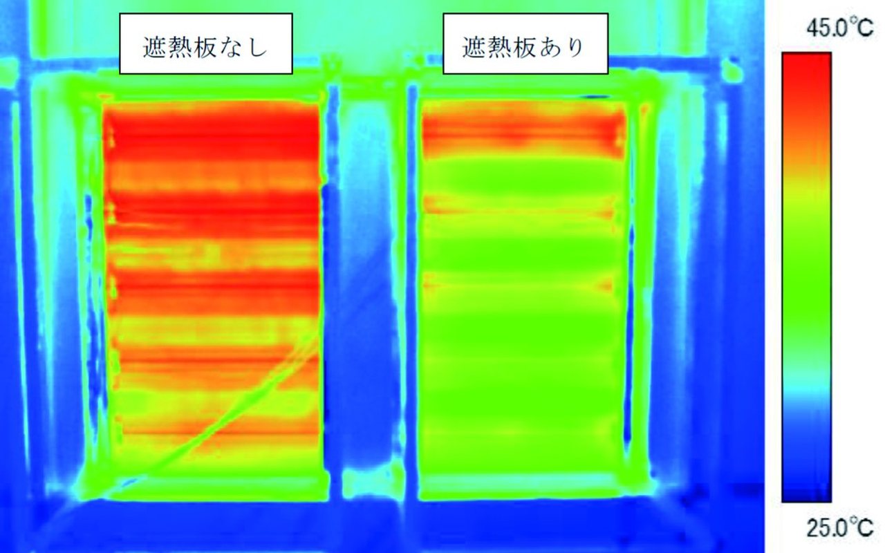 サーモカメラで撮影した屋根裏温度 ― 遮熱板なし／遮熱板あり